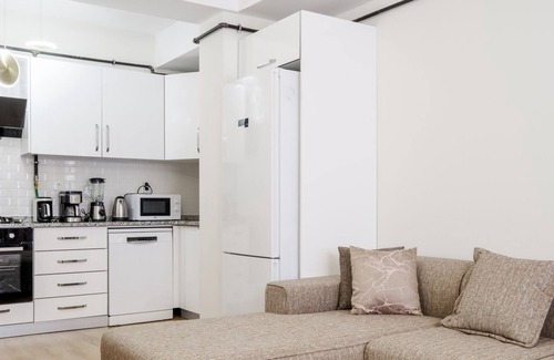 Maltepe Apartment | Modern Flat 5 min to Metro and Maltepe Coast
