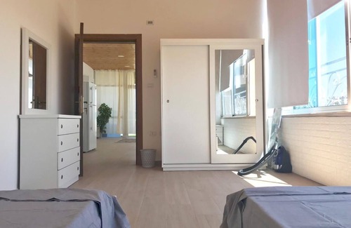 Al Abdali Apartment | Modern flat for rent