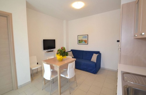 Rosapineta Apartment | Modern flat in central location in Rosolina Mare
