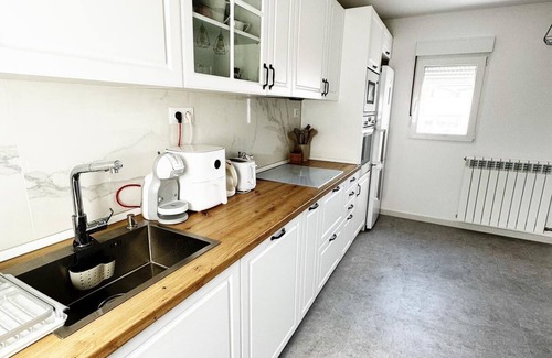 Sagunto Apartment | Modern Flat in Puerto Sagunto