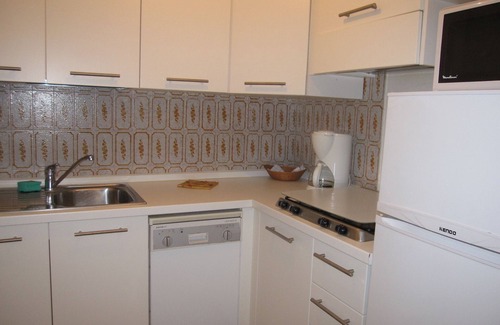 Grado Pineta Apartment | Modern flat with balcony and lift at Grado Pineta