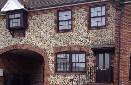 Broadstairs Cottage | Modern flint stone cottage, moments from beach (child friendly) - new low rates