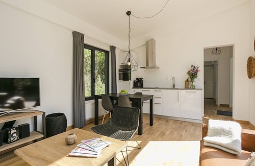 Enter Ski Chalet | Modern Forest Chalet