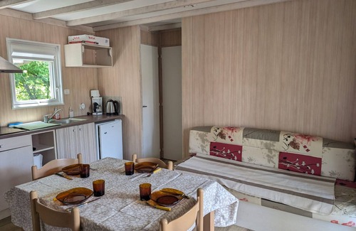 Egliseneuve-d'Entraigues Ski Chalet | Modern mobile home in Auvergne nature