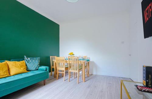 Luton House | Modern Freshly Refurbed Home Luton