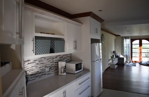 Christie Apartment | Modern fully equipped 2-bed apartment
