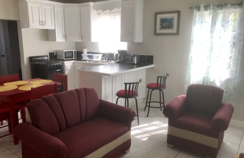Corozal House | Modern fully furnished home with 1 bedroom
