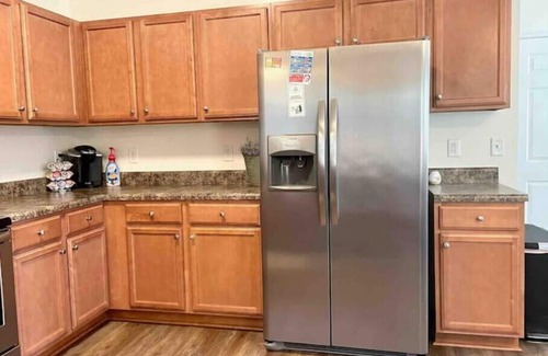 Westgate House | Modern Fun Home, w/neighborhood pool. Close to restaurants and shopping!