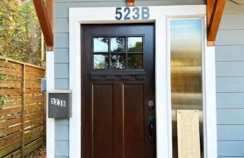 Central District House | Modern gateway to character-rich Madison Valley