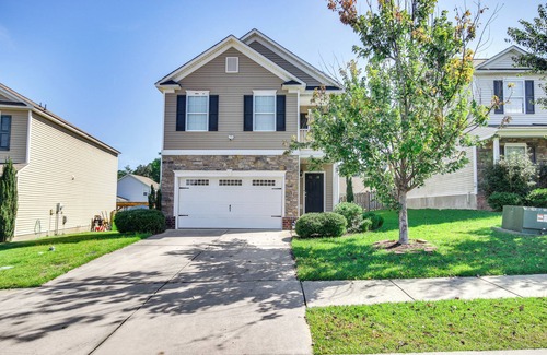 Lake Carolina House | Modern Gem: 18 Mi to Downtown Columbia!
