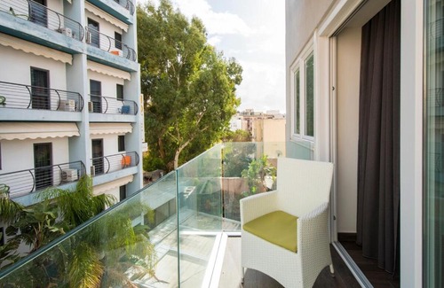Paceville Apartment | Modern Gem Opposite Mercury Towers 303