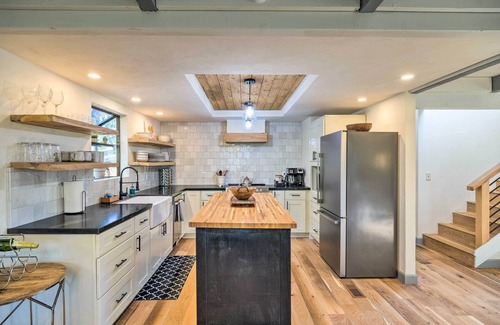 Groveland Cabin | Modern Groveland Chalet ~ 25 Mi to Yosemite!