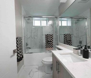 Vancouver South Apartment | Modern Guest Suite in Vancouver