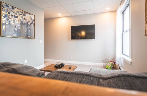 Orono House | Modern High End Apartment | Stunning River Views