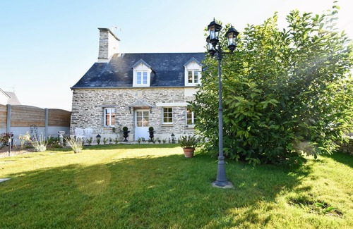 La Barre-de-Semilly House | Modern Holiday Home in La Barre-de-Semilly