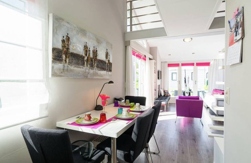 Kattendijke House | Modern Holiday Home in Kattendijke with a Garden