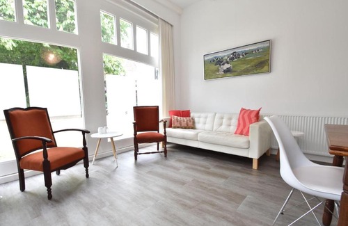 Kollum House | Modern Holiday Home in Kollumerland c a with Private Garden