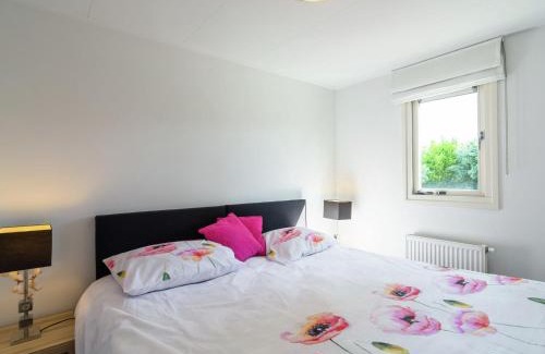 Kattendijke House | Modern Holiday Home in Kattendijke with a Garden