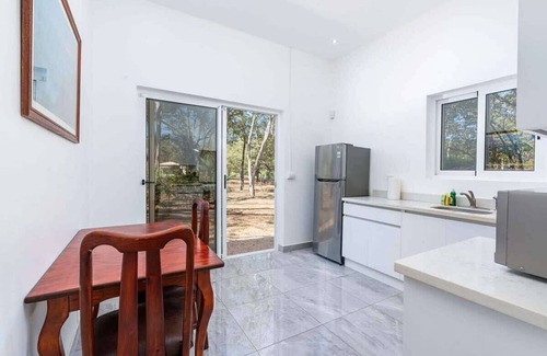 Brasilito House | Modern Home and Guesthouse in a Peaceful Gated Community with a Private Swimming
