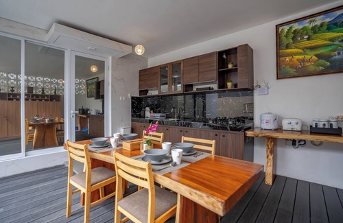 Kampial House | Modern Home w/Private Pool Close to City Center and Nature