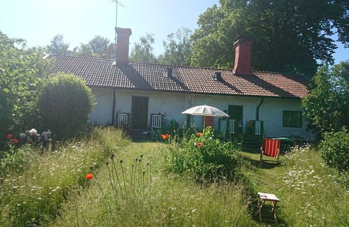 Skebobruk Cottage | Modern home with history from the 18th century - 50 m2