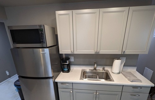 Gleneagle House | Modern House 5 Minutes Away From USAFA Short term or Long term rental!