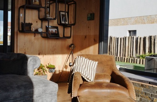 Sagres Villa | Modern house for families in the heart of Sagres with pool and garden