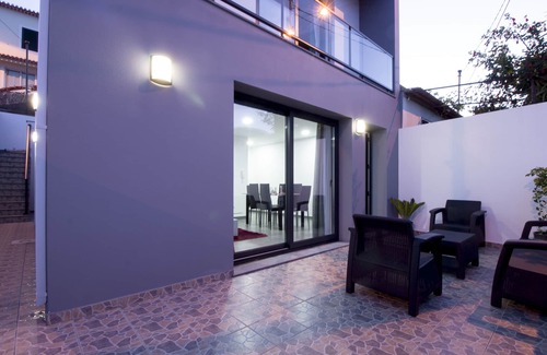 Sao Pedro House | Modern House in Funchal with Great View and BBQ