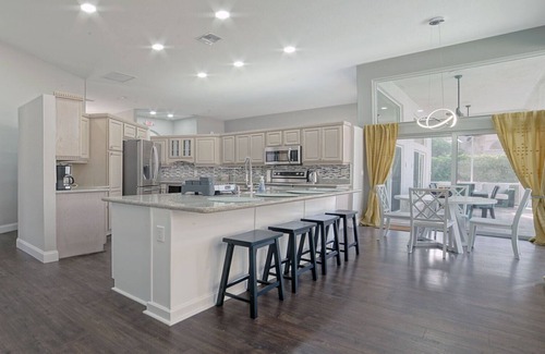 Coral Springs Villa | Modern House near the Downtown Heated Pool Pet Friendly Whirlpool Spa Playroom