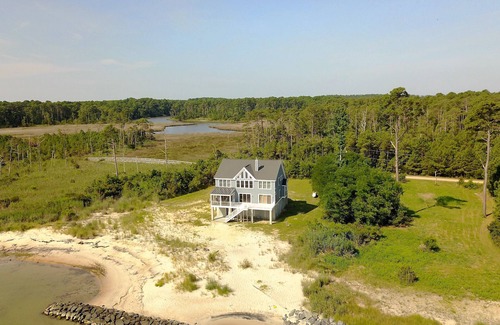 Windmill Point House | Modern House on a Private Beach - Relax in Paradise with OBX like environment.