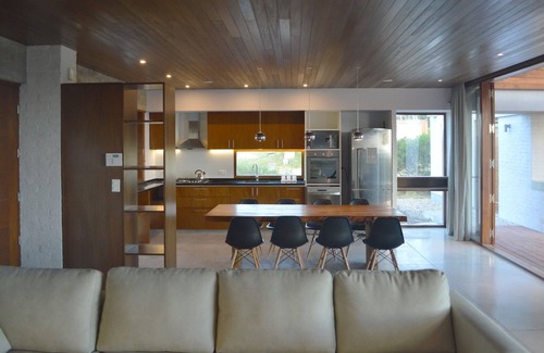 Chihuahua House | Modern house, steps from wonderful beach
