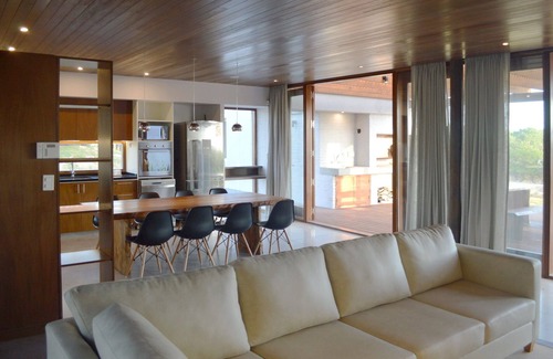 Chihuahua House | Modern house, steps from wonderful beach