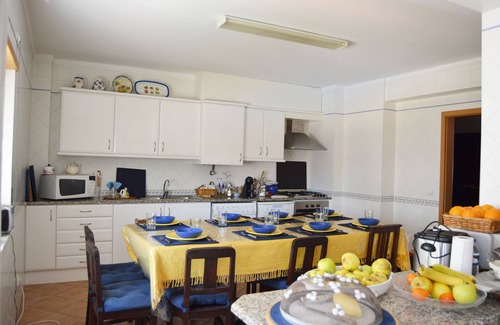 Peniche de Cima Apartment | MODERN HOUSE, WELL EQUIPPED WITH SEA VIEW AND SHORT DISTANCE TO THE BEACH