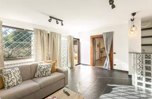 Suburbio VII Portuense Apartment | Modern house with garden
