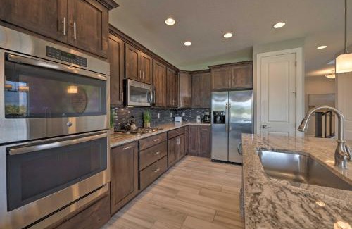Ogden House | Modern Huntsville Resort Retreat with Deck and Hot Tub