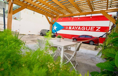 Mayaguez Pueblo Apartment | Modern Japanese Apt with parking in urban Mayagüez