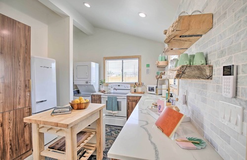 Joshua Tree House | Modern Joshua Tree Bungalow with Fire Pit & BBQ!