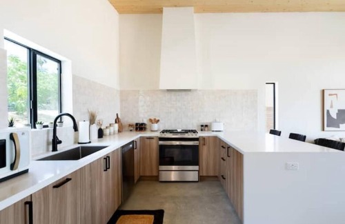 Joshua Tree House | Modern Joshua Tree Village Home
