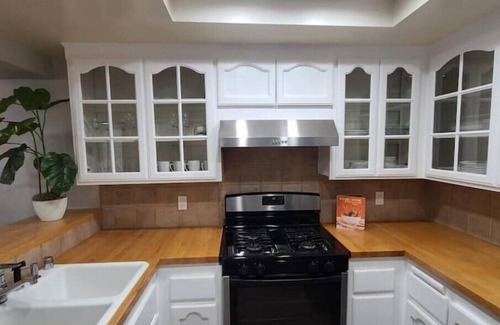 Lake Arrowhead Condo | Modern Lake condo at the Village w pool, fireplace
