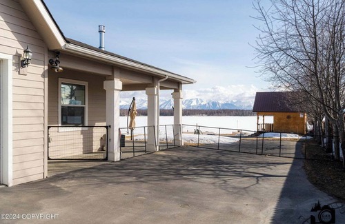 Wasilla House | Modern Lake Lucille Lakefront, Whole 5 bedroom house, Private dock & gamesn
