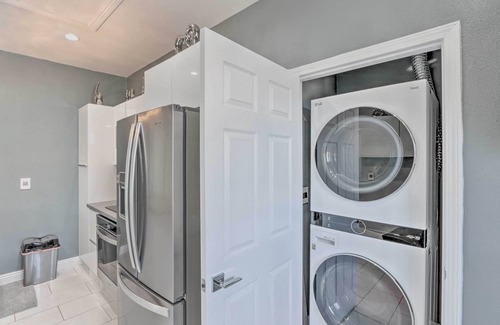 Las Vegas House | Modern Las Vegas Home w/Patio: 10 Mi to The Strip
