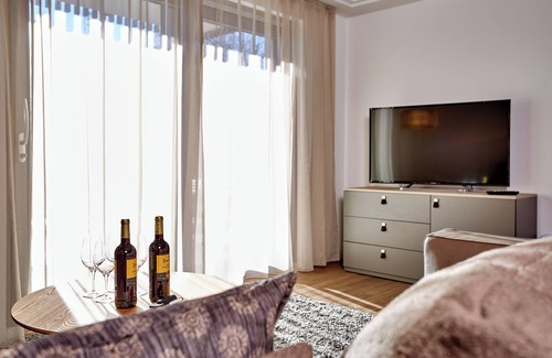 Murnau am Staffelsee Apartment | modern lifestyle & flair of tradition -94sm gr. floor + basem. - 4 pers. terrace