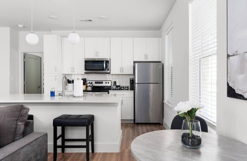 Pflugerville Apartment | Modern Living:1B/1B Steps from Shops, Dining & Fun