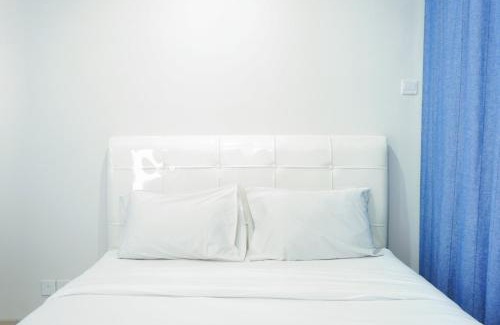 Pondokcina Apartment | Modern Living 1BR @Atlanta Residences Apartment With City View By Travelio