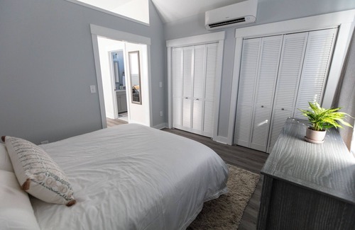 Belmont - Hillsboro House | Modern Loft in 12 South ~ Walk to Hot Spots