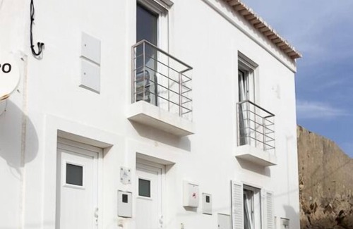 Carrapateira Apartment | Modern loft with outdoor patio in Carrapateira, Wifi