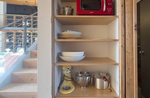 Hudson House | Modern Loft with Wood Stove, River Views, Walkable