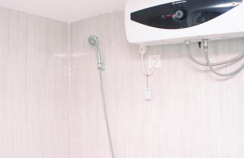 Cikarang Apartment | Modern Look and Restful Studio at 32th Floor Vasanta Innopark Apartment By Travelio