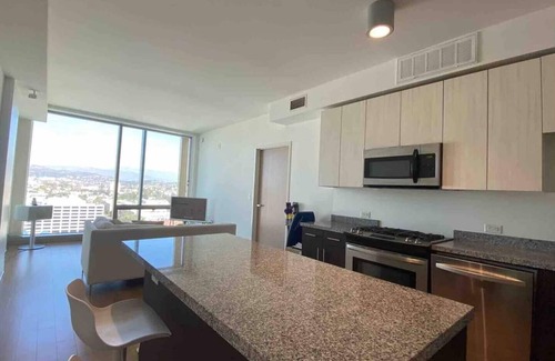 Wilshire Center Apartment | MODERN-LUX HIGHRISE UNIT