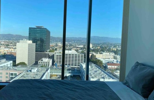 Wilshire Center Apartment | MODERN-LUX HIGHRISE UNIT